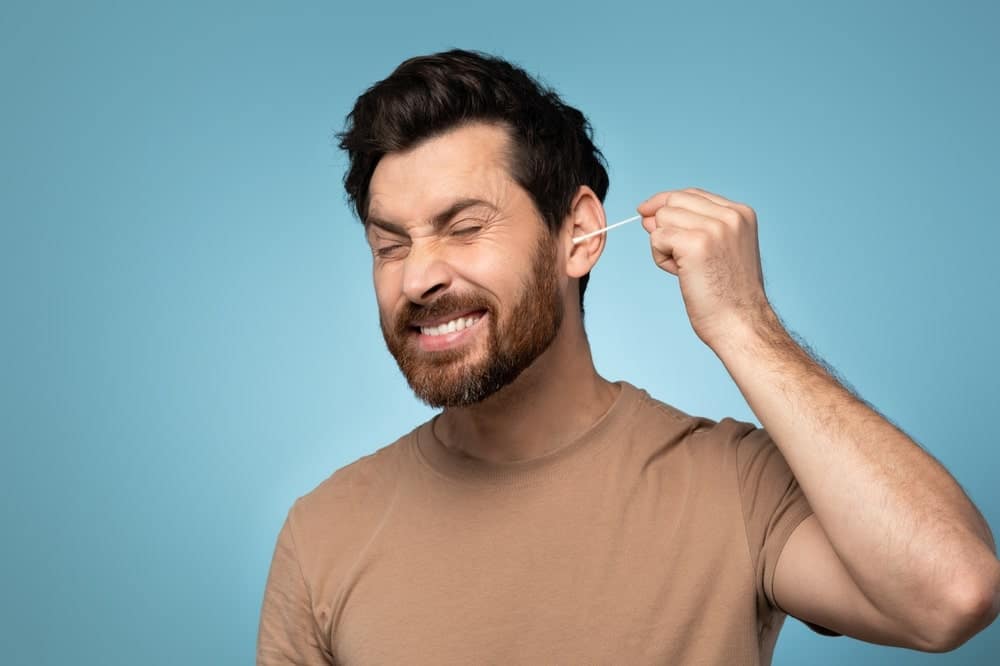 signs of earwax blockage